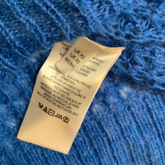 NWT Free People Lulu Blue Parrot V-neck Sweater size XS - Picture 7 of 9